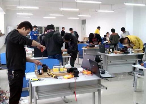 權威與實惠兼備 廣東博專教育咨詢，為您點亮學歷提升之路